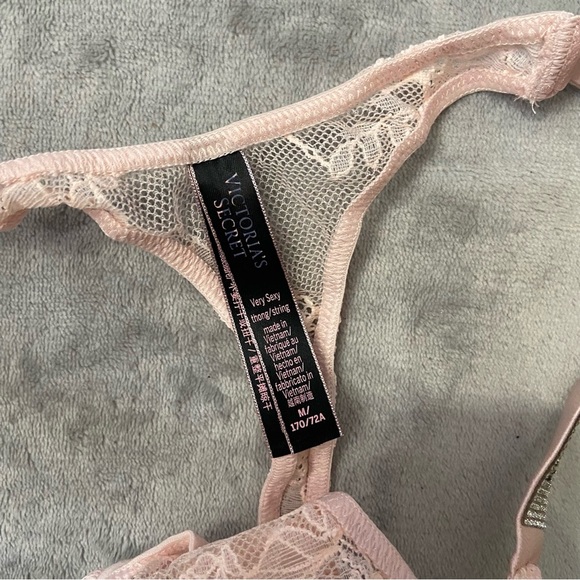 New! SET Victoria's Secret Very Sexy Pink Shine Strap Bra & Thong 10366 - Picture 6 of 9